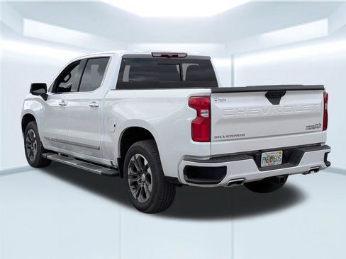 Used 2024 Chevrolet Silverado 1500 High Country AWD/4WD image 4