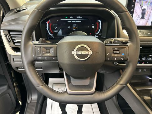 Certified 2025 Nissan Rogue SL w/ Tech Package AWD/4WD image 12