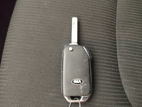 Used 2021 Kia Forte LXS FWD image 32