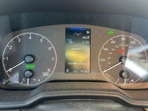 Certified 2024 Toyota Corolla Cross SE image 8