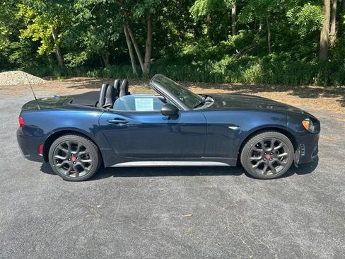 Used 2019 FIAT 124 Spider Abarth w/ Convenience Group RWD image 15