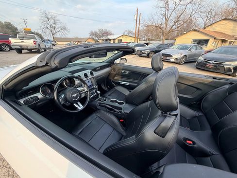 Used 2023 Ford Mustang Premium image 10