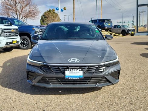 Used 2025 Hyundai Elantra Sport image 3