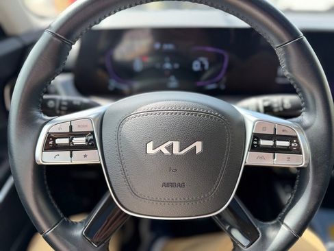 Used 2025 Kia Telluride S AWD/4WD image 12