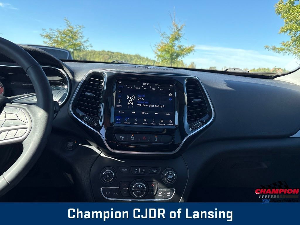 Used 2022 Jeep Cherokee Limited w/ Sun & Sound Group AWD/4WD image 3