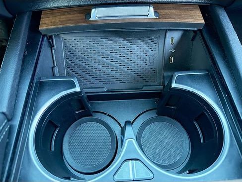 Used 2025 Mercedes-Benz GLE 350 4MATIC image 30