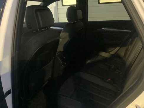 Used 2025 Audi Q5 2.0T Premium image 12