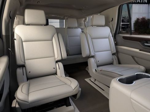 New 2026 GMC Yukon Denali w/ Advanced Technology Package AWD/4WD image 17