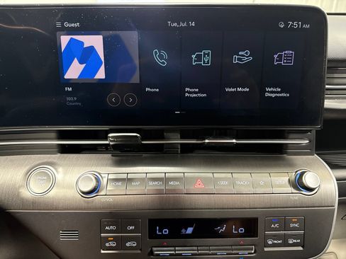 Used 2024 Hyundai Kona SEL FWD image 24