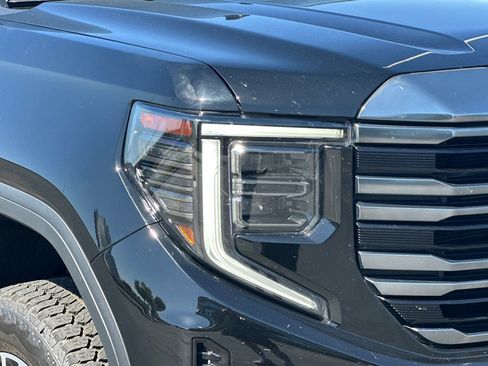 Used 2024 GMC Sierra 1500 AT4 w/ Technology Package AWD/4WD image 45