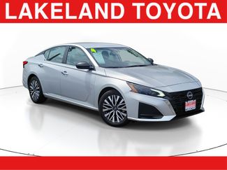 Used 2024 Nissan Altima 2.5 SV image 1