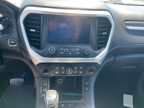 Used 2019 GMC Acadia SLT FWD image 9