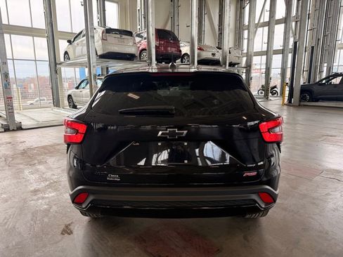 Used 2024 Chevrolet Trax RS w/ Sunroof Package image 4