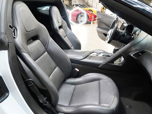 Used 2019 Chevrolet Corvette Stingray Coupe w/ 1LT RWD image 52