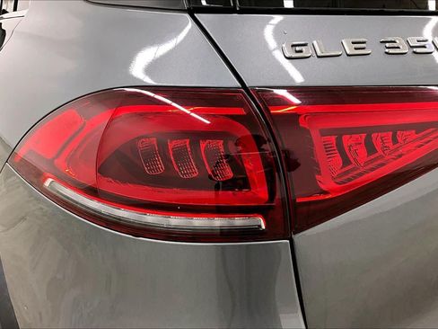 Certified 2022 Mercedes-Benz GLE 350 w/ Premium Package image 28