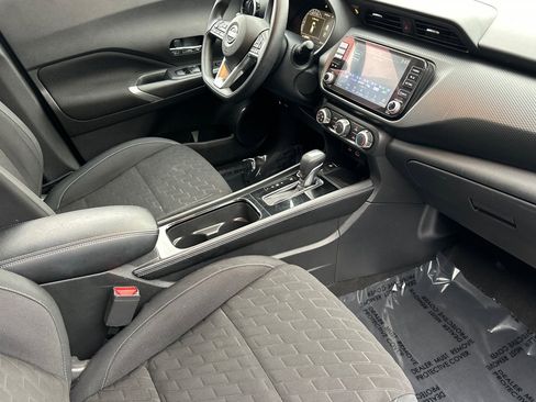 Used 2023 Nissan Kicks SV image 18