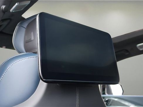 New 2025 Cadillac Escalade IQ Sport 2 w/ LPO, ONYX Package image 17