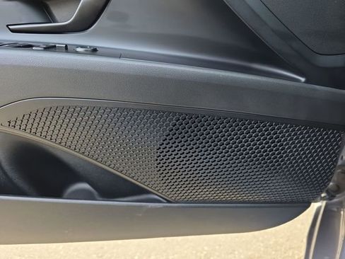 Certified 2025 Hyundai Elantra Sport image 38