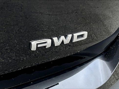 Certified 2023 GMC Terrain SLE w/ Driver Convenience Package image 22