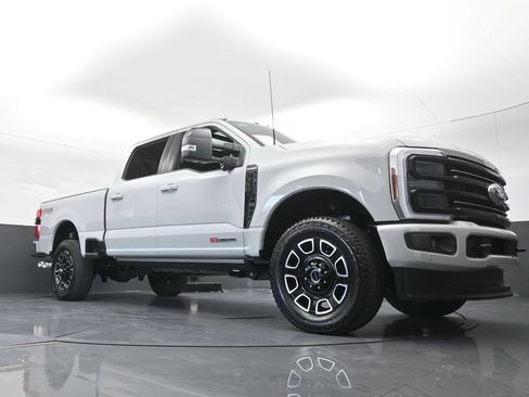 Used 2026 Ford F350 Platinum w/ FX4 Off-Road Package AWD/4WD image 79