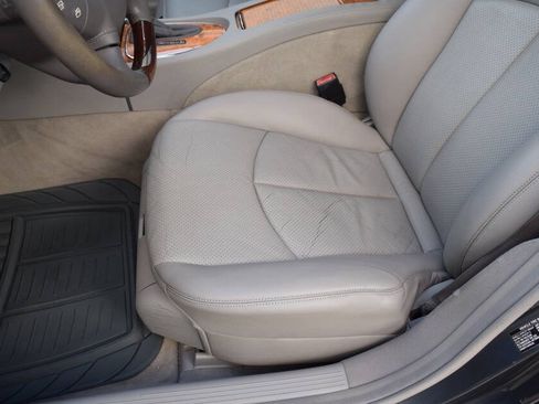 Used 2006 Mercedes-Benz E 350 Sedan image 38