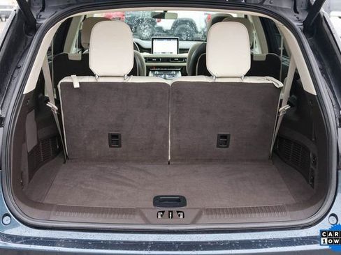 Used 2023 Lincoln Aviator Black Label w/ Class IV Trailer Tow Package image 8