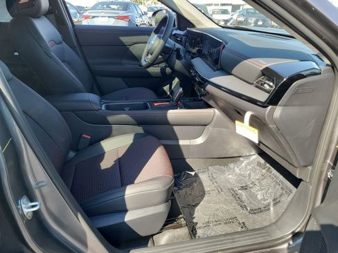 New 2026 Nissan Kicks SR w/ SR Premium Package FWD image 13