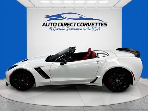 Used 2015 Chevrolet Corvette Z06 w/ 3LZ Preferred Equipment Group RWD image 9