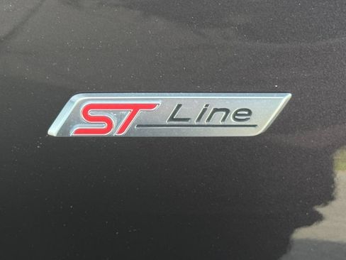 Used 2023 Ford Escape ST-Line w/ Tech Pack #1 FWD image 16