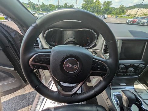 Used 2018 Jeep Grand Cherokee Limited AWD/4WD image 21