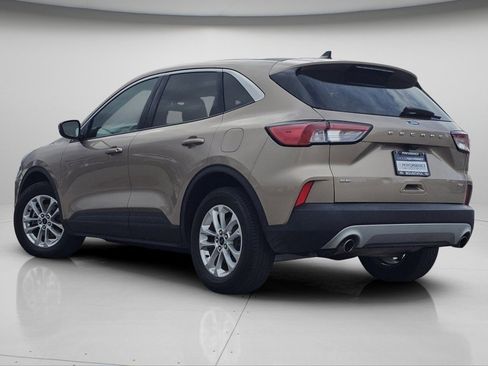 Used 2020 Ford Escape SE image 6