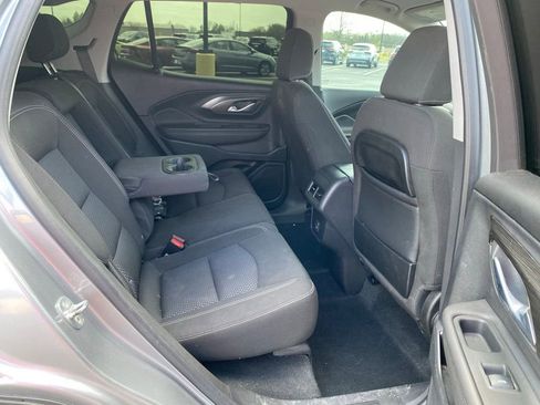 Used 2023 GMC Terrain SLE w/ Driver Convenience Package FWD image 10