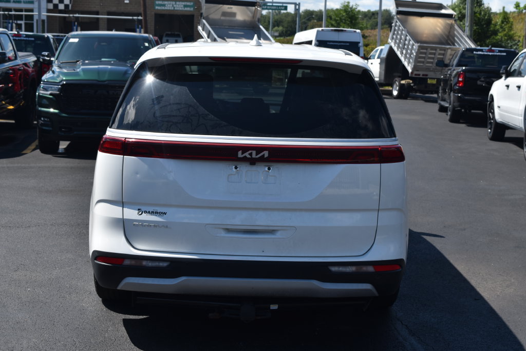 Used 2023 Kia Carnival LX FWD image 7