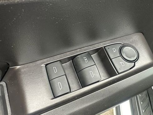 Used 2024 GMC Canyon Elevation w/ Convenience Package AWD/4WD image 23