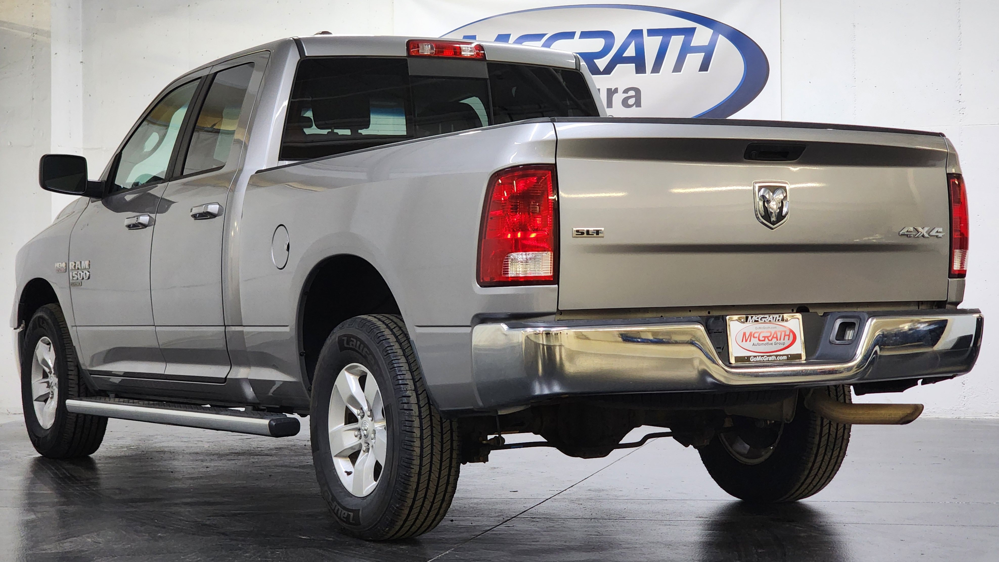 Used 2019 RAM 1500 Classic SLT AWD/4WD image 9
