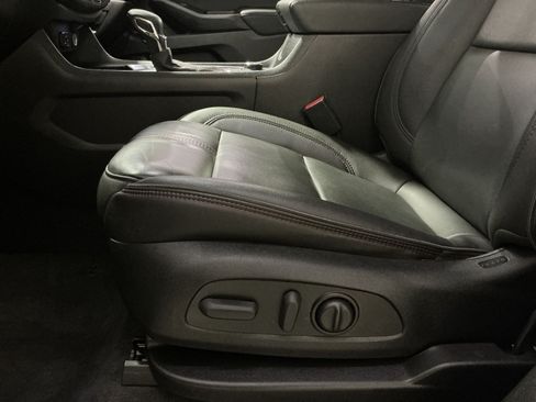 Used 2023 Chevrolet Traverse RS w/ LPO, Floor Liner Package AWD/4WD image 15