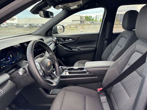 Used 2025 Chevrolet Equinox LT FWD image 27