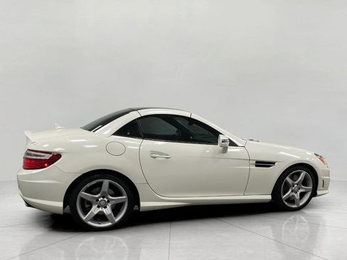 Used 2014 Mercedes-Benz SLK 250 image 2