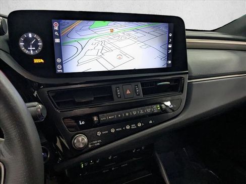 Used 2022 Lexus ES 300h F Sport image 15