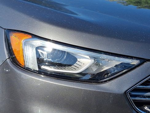 Used 2022 Ford Edge SEL AWD/4WD image 9