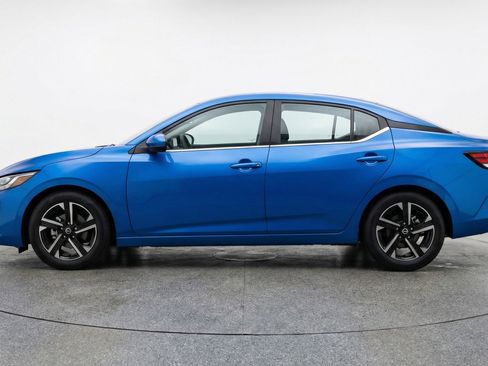 Used 2025 Nissan Sentra SV image 5
