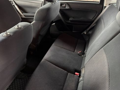 Used 2015 Subaru Forester 2.5i image 16