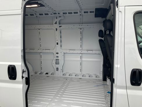 New 2026 RAM ProMaster 2500 w/ Cold Weather Group image 9
