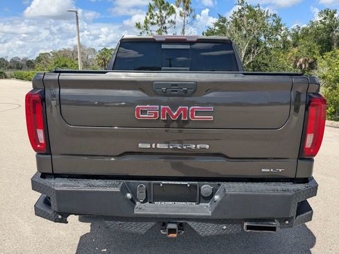 Used 2019 GMC Sierra 1500 SLT w/ SLT Premium Plus Package AWD/4WD image 6