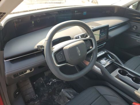 New 2026 Lincoln Nautilus Reserve image 13