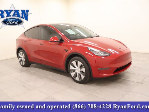 Used 2022 Tesla Model Y Long Range image 2
