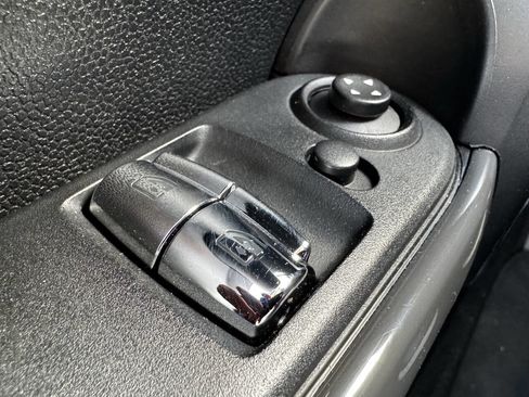 Used 2016 MINI Cooper 2-Door Hardtop image 15