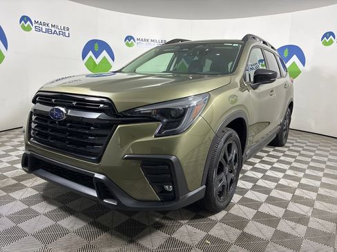 Used 2025 Subaru Ascent Bronze Edition w/ Onyx Package image 3