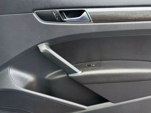 Used 2017 Volkswagen Passat 1.8T SE image 59