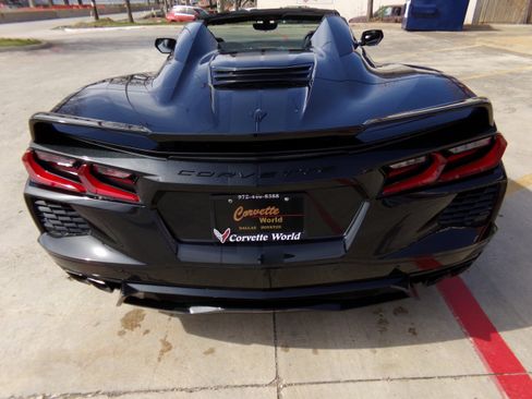 Used 2023 Chevrolet Corvette 3LT Z51 70th Convertible w/ Z51 Performance Package image 7